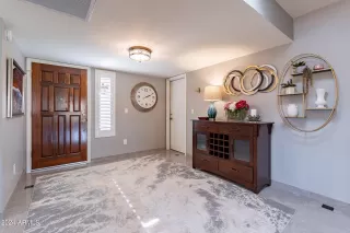 Photo #2: 6648648 Listing