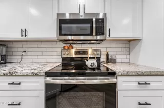 Photo #6: 6648729 Listing