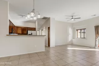 Photo #5: 6648773 Listing