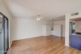 Photo #5: 6648822 Listing 