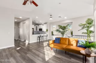 Photo #6: 6648845 Listing 