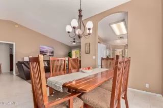 Photo #2: 6648917 Listing 