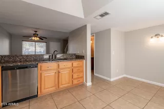 Photo #3: 6648918 Listing 