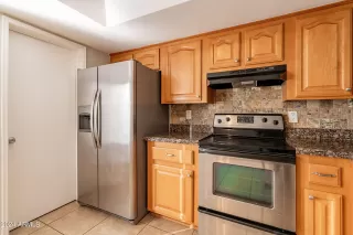 Photo #5: 6648918 Listing 