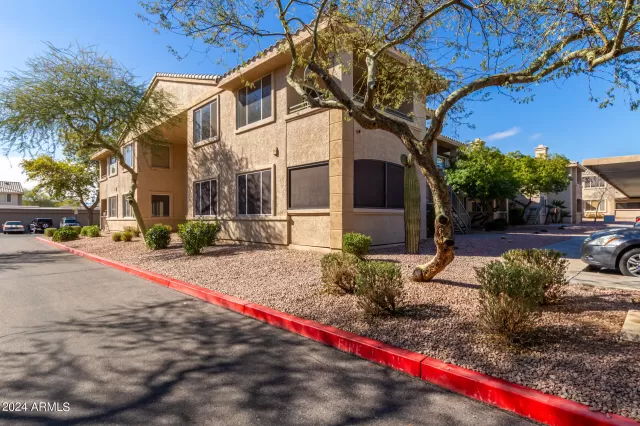 MLS: 6648962 Condo For Sale