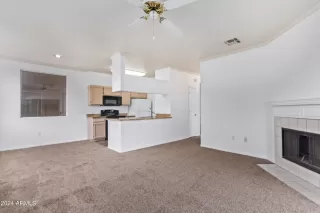 Photo #4: 6648962 Listing