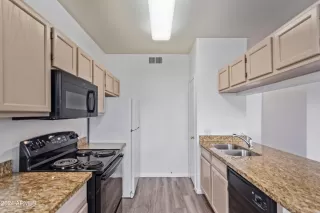 Photo #6: 6648962 Listing