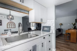 Photo #6: 6649112 Listing