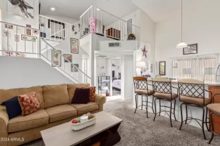 Photo #1: 6649153 Listing