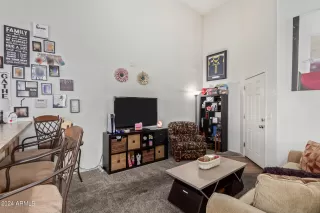 Photo #6: 6649153 Listing