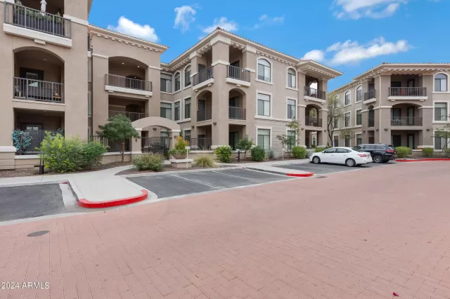 MLS: 6649273 Condo For Sale