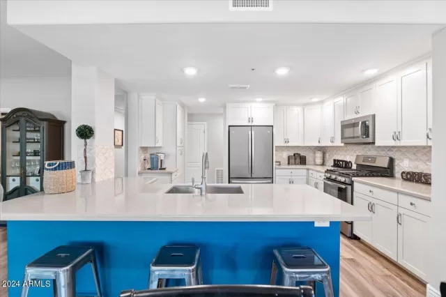 MLS: 6649544 Condo For Sale