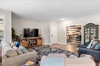 Photo #3: 6649544 Listing