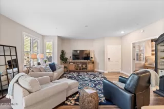 Photo #6: 6649544 Listing