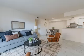 Photo #3: 6649566 Listing