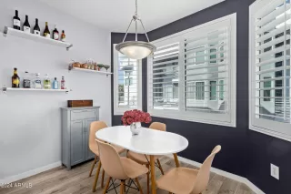 Photo #4: 6649596 Listing