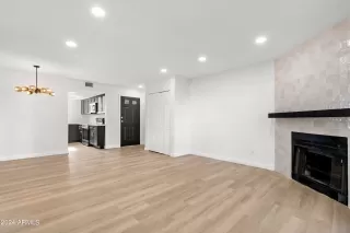 Photo #4: 6649656 Listing