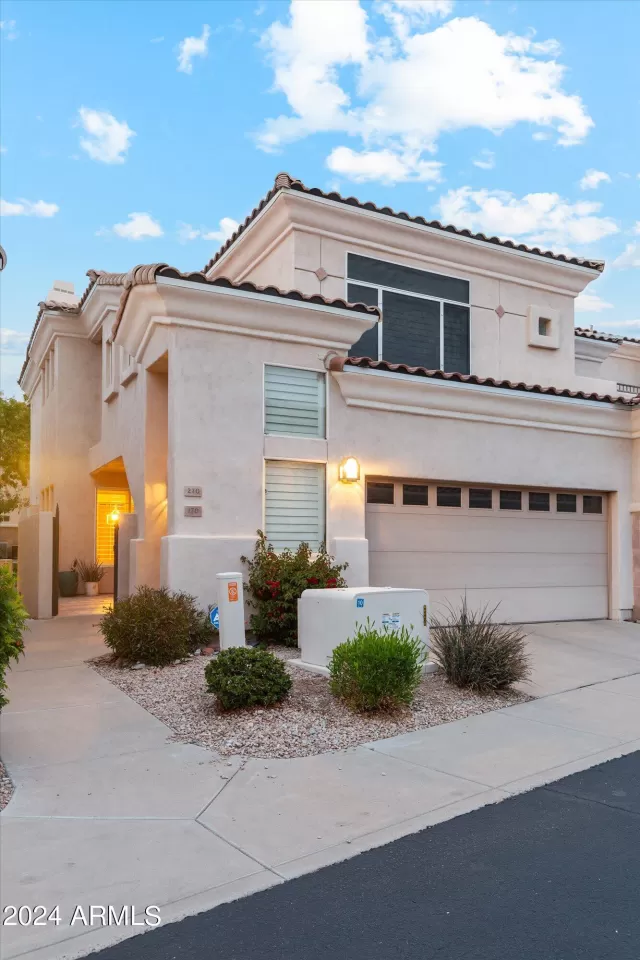 MLS: 6649722 Condo For Sale