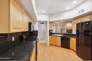 Photo #6: 6649722 Listing