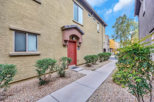 MLS: 6649889 Condo For Sale