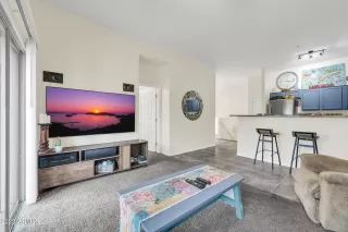 Photo #5: 6649889 Listing 