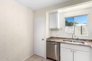 Photo #4: 6650020 Listing 