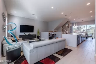 Photo #5: 6650146 Listing 