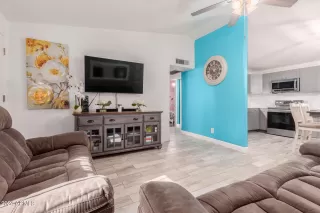 Photo #5: 6650257 Listing