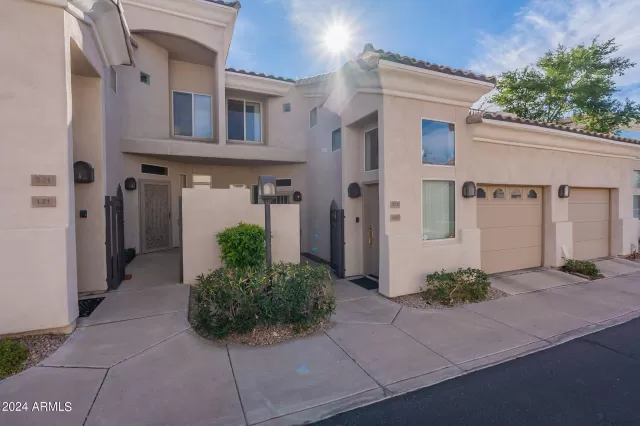 MLS: 6650276 Condo For Sale