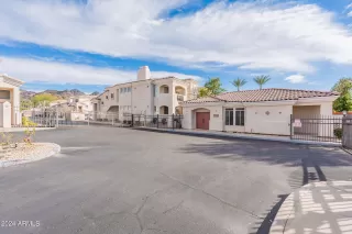 Photo #6: 6650276 Listing