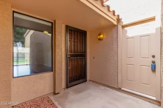 Photo #4: 6650357 Listing