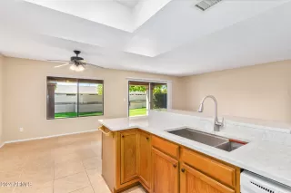 Photo #6: 6650357 Listing