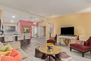 Photo #6: 6650540 Listing