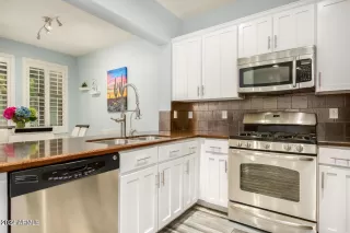 Photo #4: 6650560 Listing