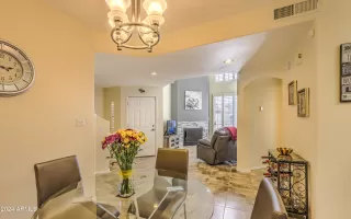 Photo #6: 6650954 Listing