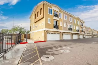 Photo #3: 6651090 Listing