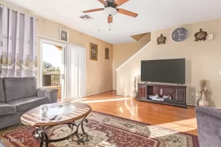 Photo #6: 6651090 Listing