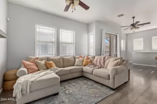 Photo #4: 6651095 Listing