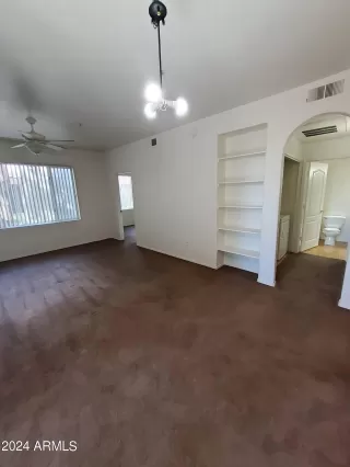 Photo #6: 6651101 Listing