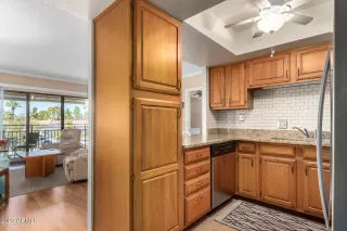 Photo #3: 6651199 Listing