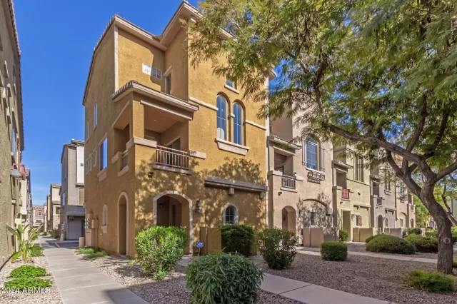 MLS: 6651333 Condo For Sale