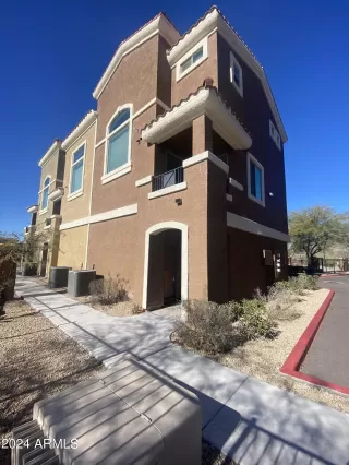 Photo #1: 6651358 Listing