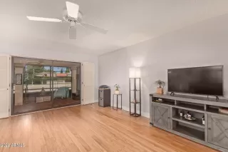 Photo #3: 6651371 Listing