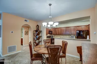 Photo #5: 6651566 Listing