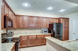 Photo #6: 6651566 Listing