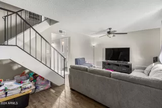 Photo #2: 6651745 Listing