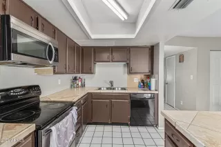 Photo #4: 6651745 Listing