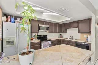 Photo #6: 6651745 Listing