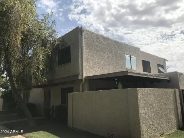 MLS: 6651881 Condo For Sale