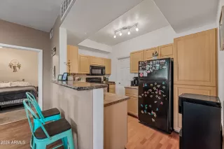 Photo #4: 6651989 Listing